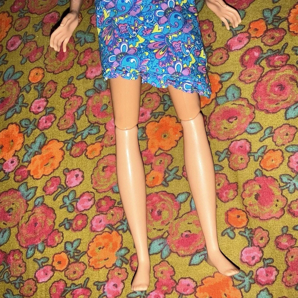 Barbie Sister Teen Skipper Brunette Pink Hair Doll Jointed Leg Articulated Dress